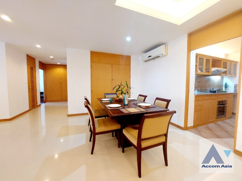 5  2 br Apartment For Rent in Sathorn ,Bangkok MRT Lumphini at Cozy and Convenient Apartment Near Garden Intl 1412111