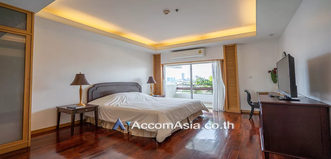 5  3 br Apartment For Rent in Sathorn ,Bangkok MRT Lumphini at Living with natural 1412112
