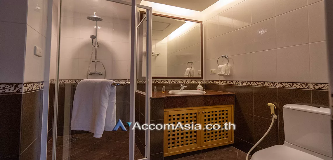 9  3 br Apartment For Rent in Sathorn ,Bangkok MRT Lumphini at Living with natural 1412112