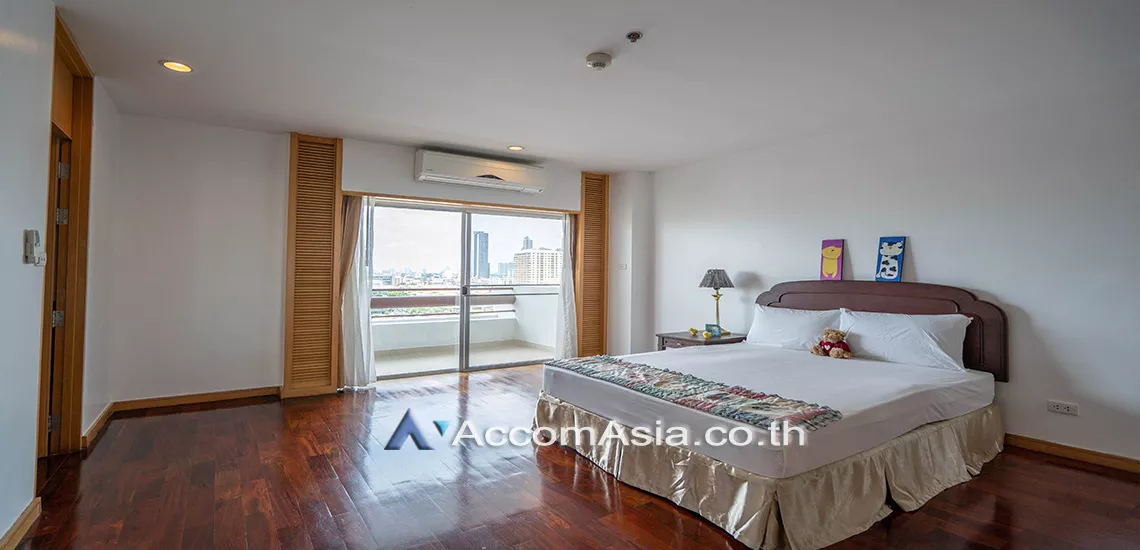 7  3 br Apartment For Rent in Sathorn ,Bangkok MRT Lumphini at Living with natural 1412112