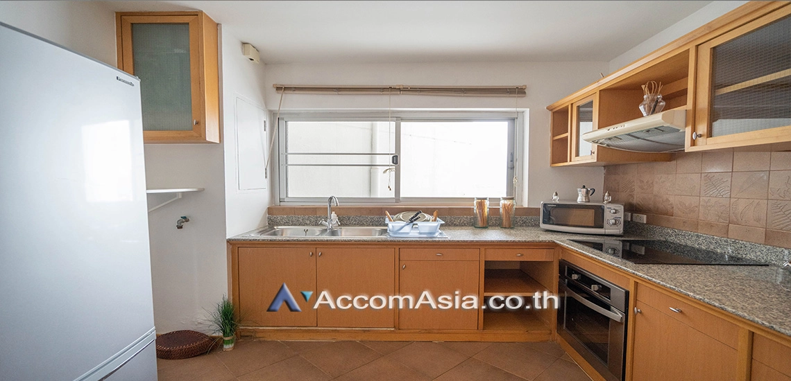 unitPet friendly |  3 Bedrooms  Apartment For Rent in Sathorn, Bangkok  near MRT Lumphini (1412112)