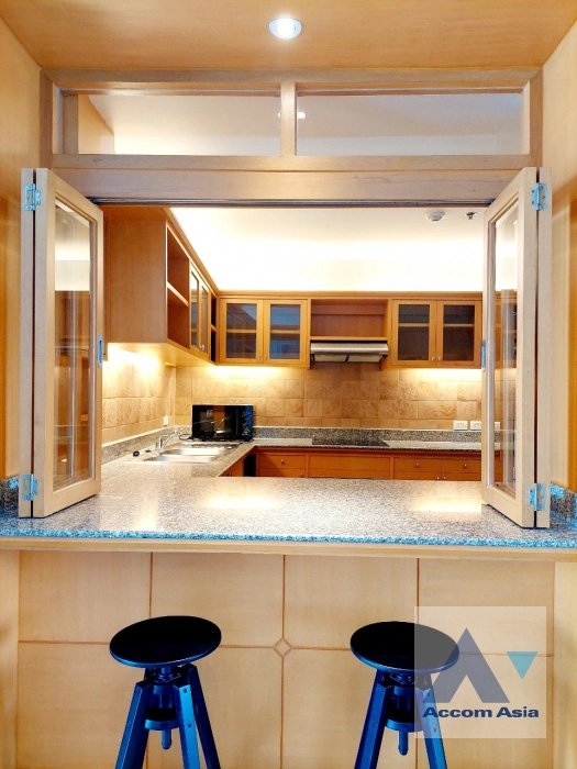 11  3 br Apartment for rent and sale in Sathorn ,Bangkok MRT Lumphini at Cozy and Convenient Apartment Near Garden Intl 1412113