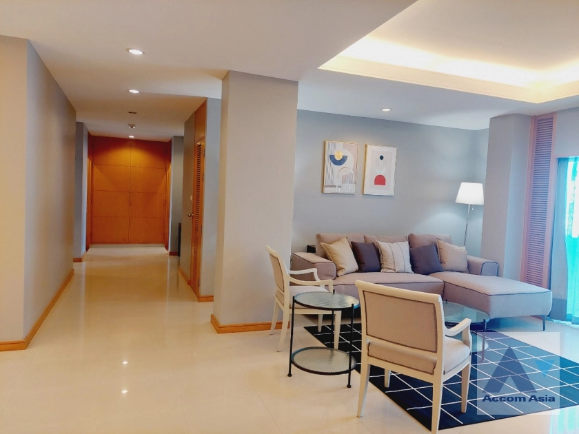 5  3 br Apartment for rent and sale in Sathorn ,Bangkok MRT Lumphini at Cozy and Convenient Apartment Near Garden Intl 1412113