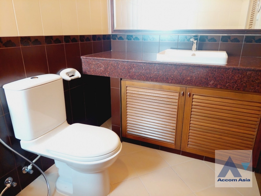 25  3 br Apartment for rent and sale in Sathorn ,Bangkok MRT Lumphini at Cozy and Convenient Apartment Near Garden Intl 1412113