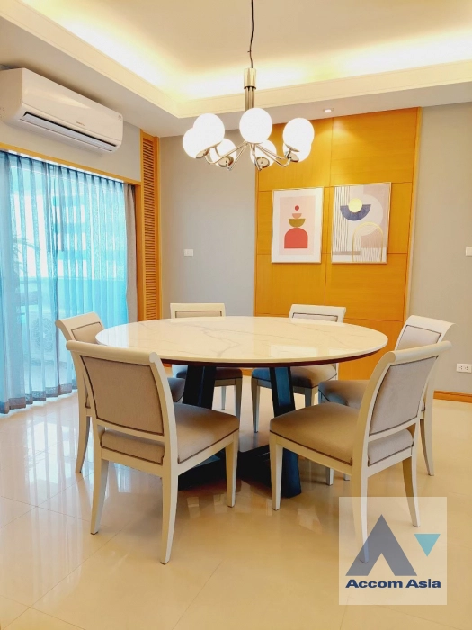 8  3 br Apartment for rent and sale in Sathorn ,Bangkok MRT Lumphini at Cozy and Convenient Apartment Near Garden Intl 1412113