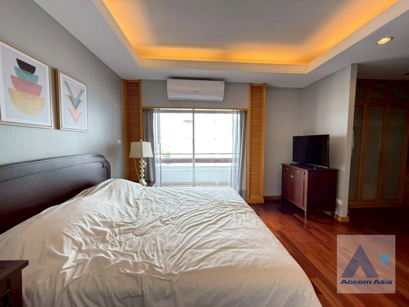 21  3 br Apartment for rent and sale in Sathorn ,Bangkok MRT Lumphini at Cozy and Convenient Apartment Near Garden Intl 1412113