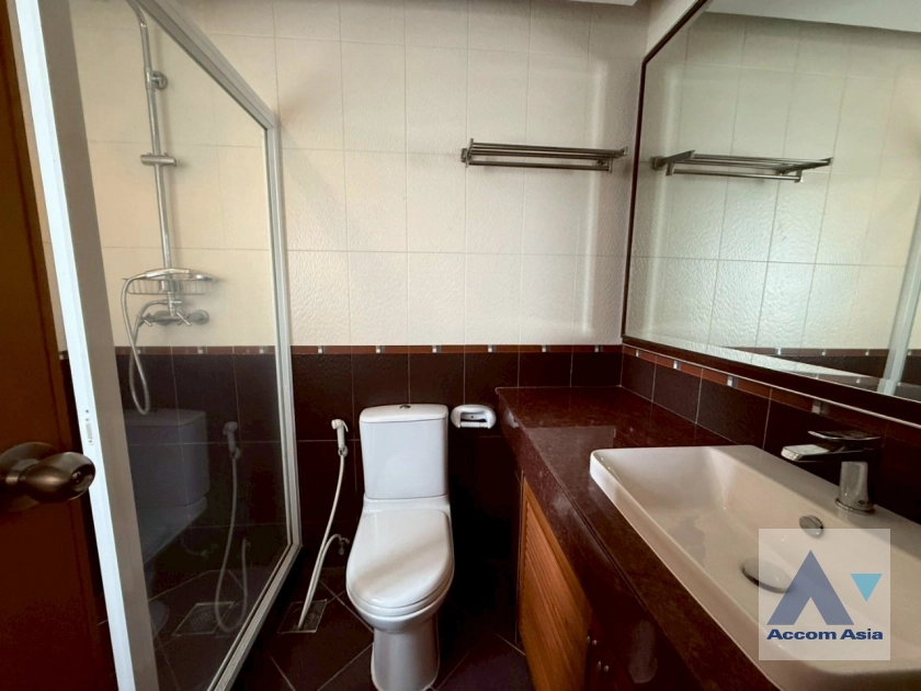 26  3 br Apartment for rent and sale in Sathorn ,Bangkok MRT Lumphini at Cozy and Convenient Apartment Near Garden Intl 1412113