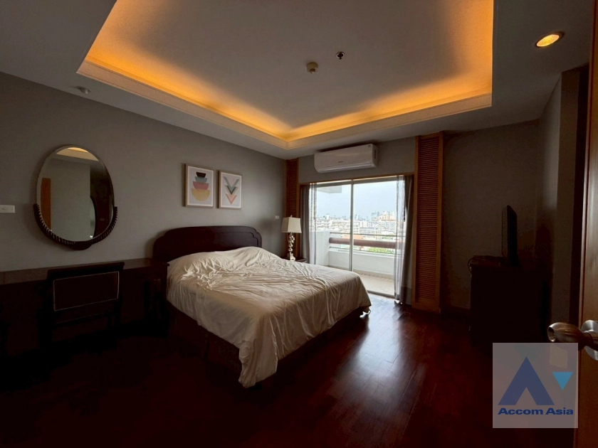 20  3 br Apartment for rent and sale in Sathorn ,Bangkok MRT Lumphini at Cozy and Convenient Apartment Near Garden Intl 1412113