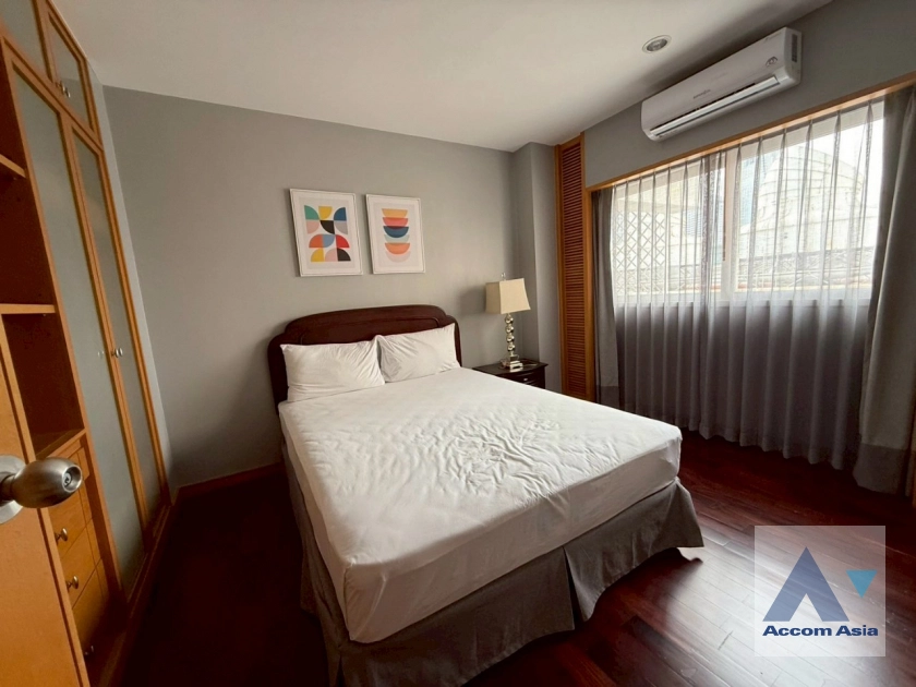 16  3 br Apartment for rent and sale in Sathorn ,Bangkok MRT Lumphini at Cozy and Convenient Apartment Near Garden Intl 1412113