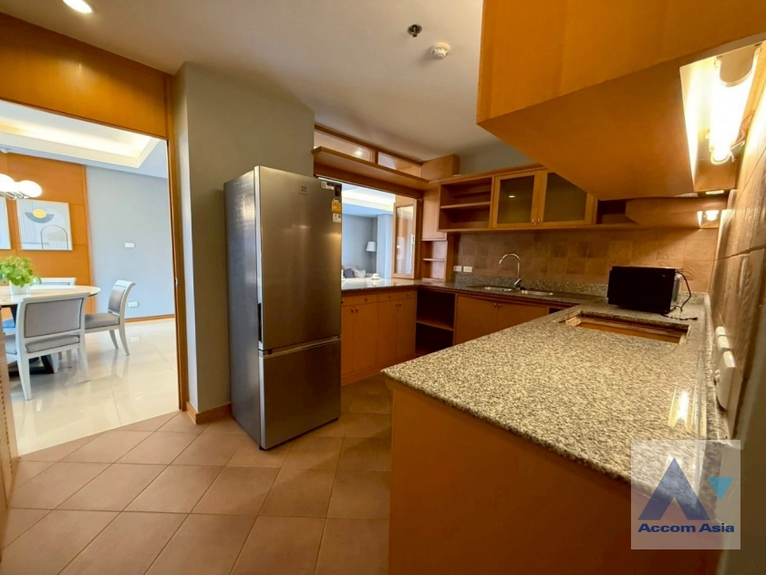 12  3 br Apartment for rent and sale in Sathorn ,Bangkok MRT Lumphini at Cozy and Convenient Apartment Near Garden Intl 1412113