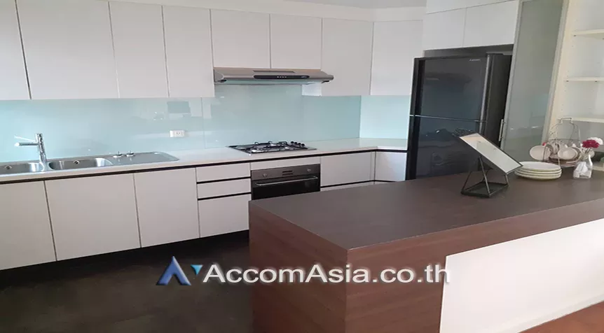 unit 2 Bedrooms  Apartment For Rent in Sathorn, Bangkok  near BTS Chong Nonsi (1412114)