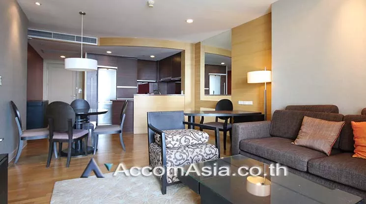 unit 1 Bedroom  Condominium For Rent & Sale in Sathorn, Bangkok  near BTS Chong Nonsi (1512136)