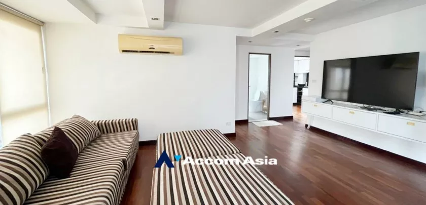 Double High Ceiling, Duplex Condo |  3 Bedrooms  Condominium For Rent in Sukhumvit, Bangkok  near BTS Thong Lo (1512162)