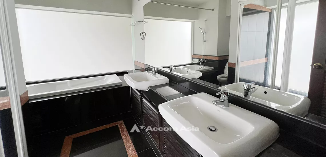 29  3 br Apartment For Rent in Sathorn ,Bangkok BTS Chong Nonsi - MRT Lumphini at Exclusive Privacy Residence 1412171