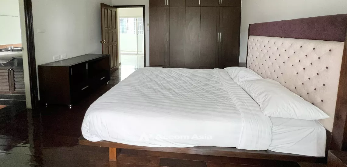 20  3 br Apartment For Rent in Sathorn ,Bangkok BTS Chong Nonsi - MRT Lumphini at Exclusive Privacy Residence 1412171
