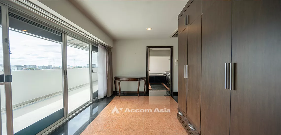 14  3 br Apartment For Rent in Sathorn ,Bangkok BTS Chong Nonsi - MRT Lumphini at Exclusive Privacy Residence 1412171