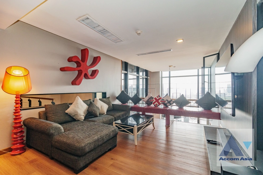 32  4 br Condominium for rent and sale in Ploenchit ,Bangkok BTS Ploenchit at All Seasons Mansion 1512174