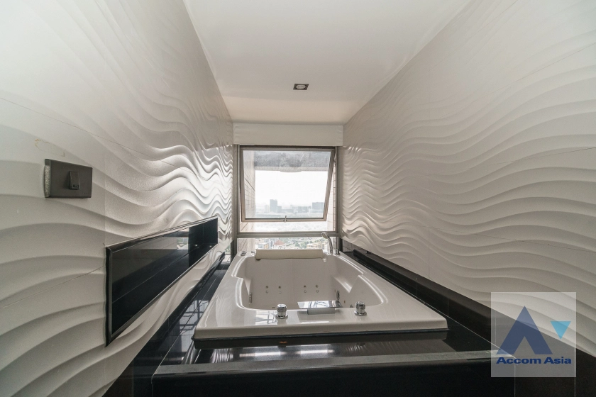 42  4 br Condominium for rent and sale in Ploenchit ,Bangkok BTS Ploenchit at All Seasons Mansion 1512174