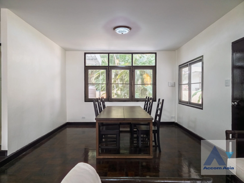 4  3 br House For Rent in Sathorn ,Bangkok BTS Chong Nonsi 1712188