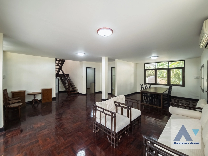  1  3 br House For Rent in Sathorn ,Bangkok BTS Chong Nonsi 1712188