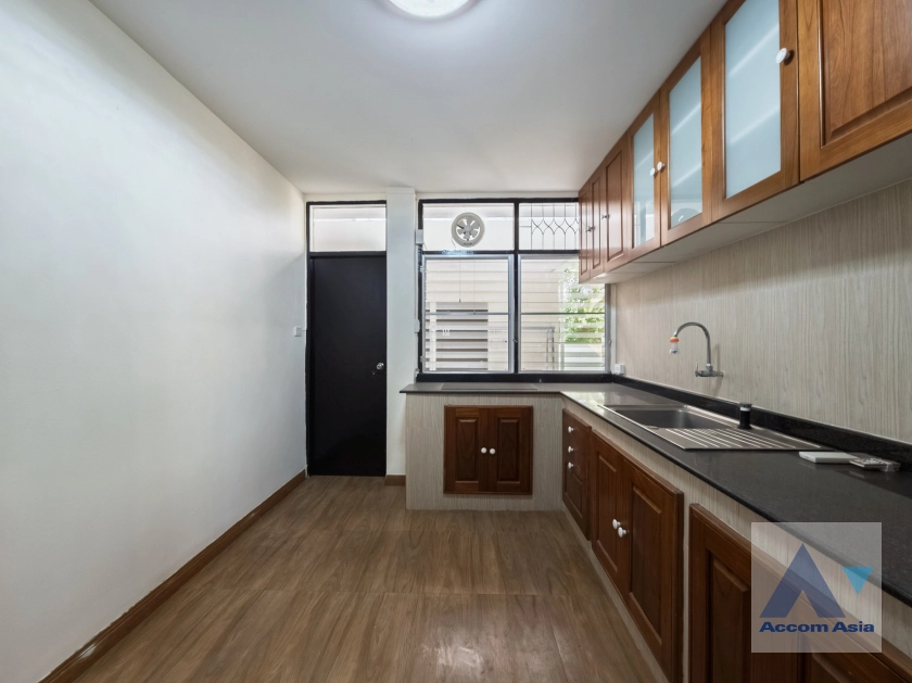 7  3 br House For Rent in Sathorn ,Bangkok BTS Chong Nonsi 1712188