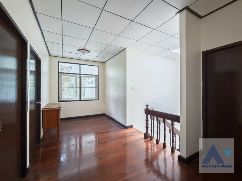 11  3 br House For Rent in Sathorn ,Bangkok BTS Chong Nonsi 1712188