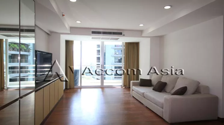  1 Bedroom  Condominium For Rent & Sale in Ploenchit, Bangkok  near BTS Ratchadamri (1512220)