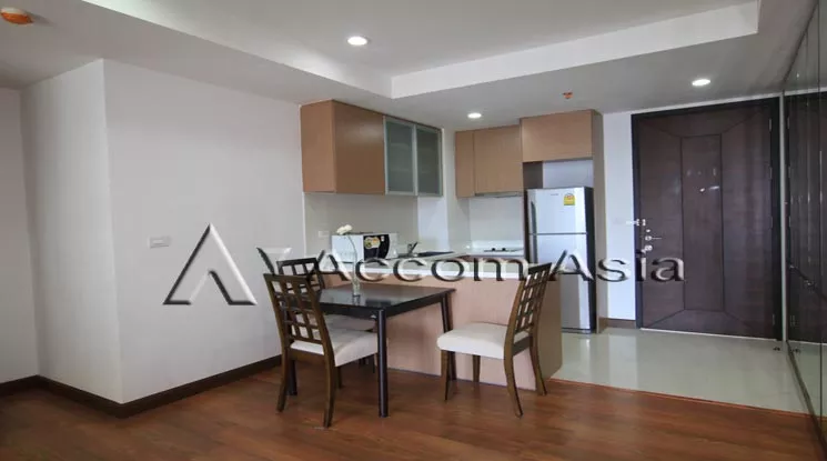 unit 1 Bedroom  Condominium For Rent & Sale in Ploenchit, Bangkok  near BTS Ratchadamri (1512220)