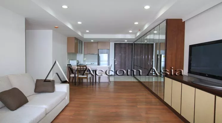 unit 1 Bedroom  Condominium For Rent & Sale in Ploenchit, Bangkok  near BTS Ratchadamri (1512220)
