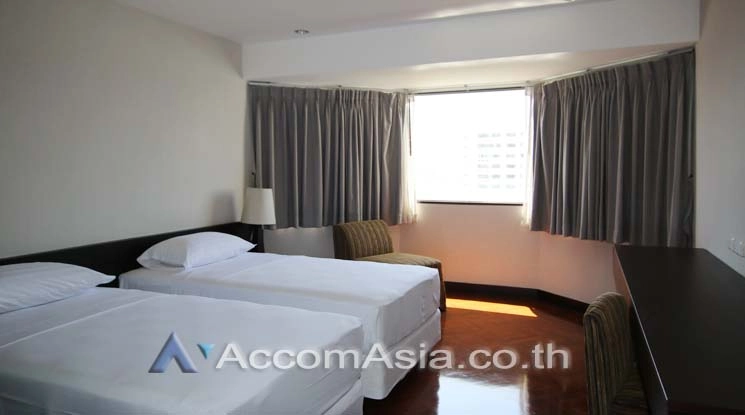 unit 3 Bedrooms  Condominium For Rent in Sukhumvit, Bangkok  near BTS Phrom Phong (1512285)