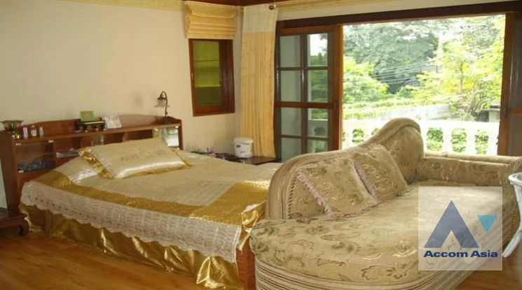 unitHome Office |  3 Bedrooms  House For Rent & Sale in Sukhumvit, Bangkok  near BTS Phrom Phong (1712310)