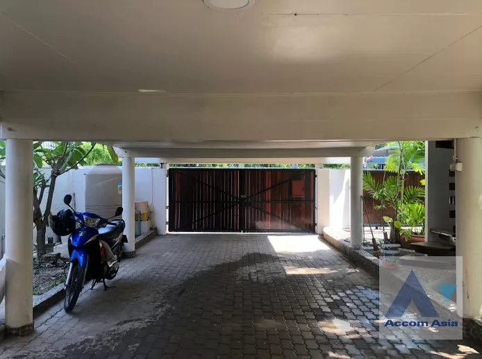 unitHome Office |  House For Rent in Sukhumvit, Bangkok  near BTS Ekkamai (1712311)