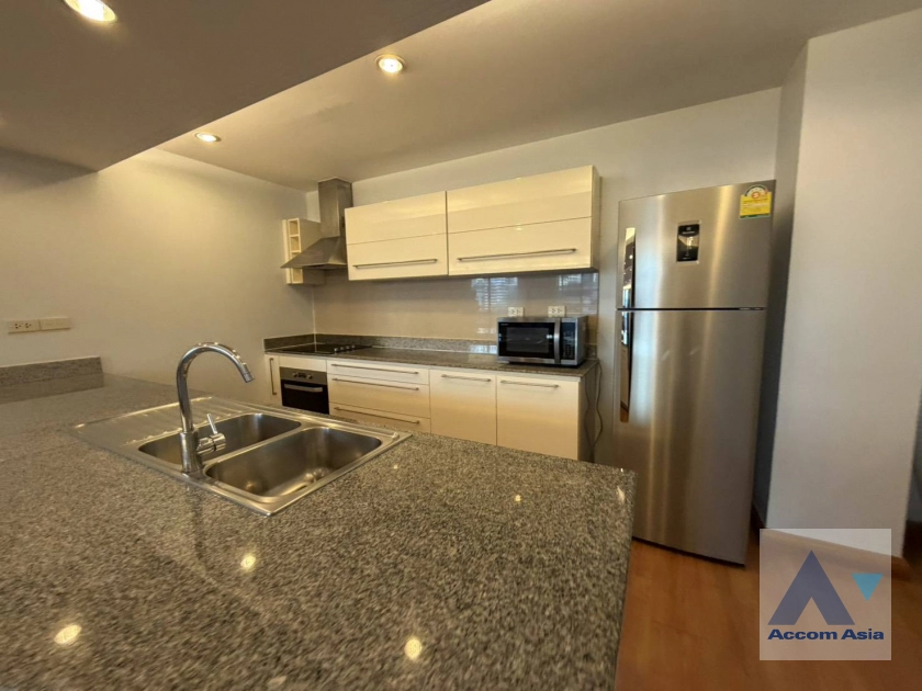 7  2 br Apartment For Rent in Ploenchit ,Bangkok BTS Ratchadamri at Step to Lumpini Park 1412329