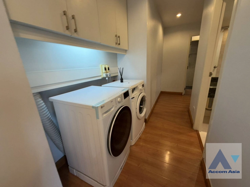 19  2 br Apartment For Rent in Ploenchit ,Bangkok BTS Ratchadamri at Step to Lumpini Park 1412329