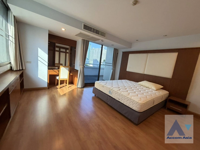 10  2 br Apartment For Rent in Ploenchit ,Bangkok BTS Ratchadamri at Step to Lumpini Park 1412329