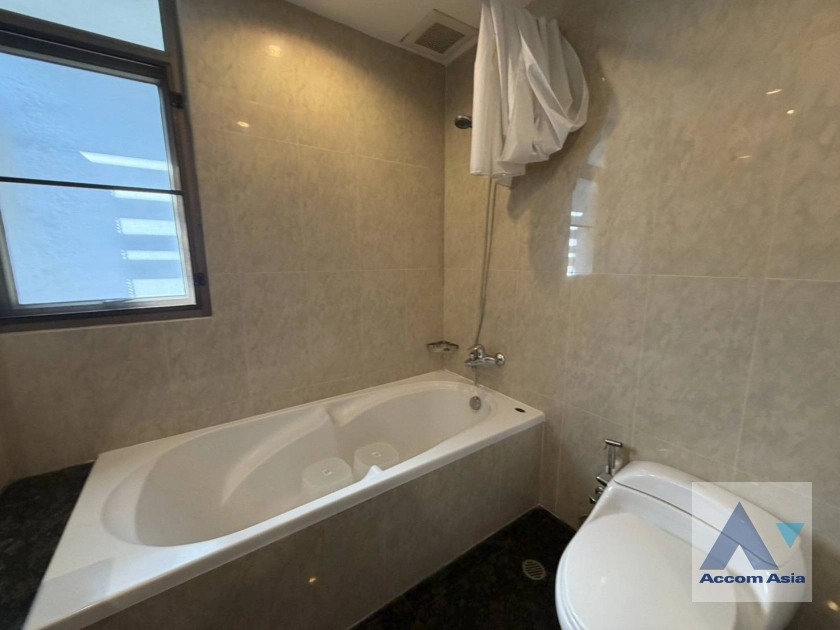 16  2 br Apartment For Rent in Ploenchit ,Bangkok BTS Ratchadamri at Step to Lumpini Park 1412329