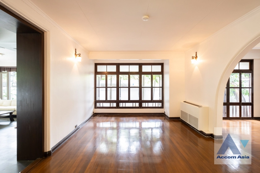 10  3 br House for rent and sale in Ploenchit ,Bangkok BTS Chitlom 1712341