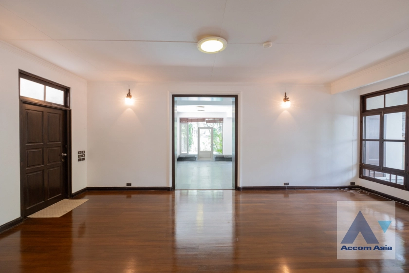 11  3 br House for rent and sale in Ploenchit ,Bangkok BTS Chitlom 1712341