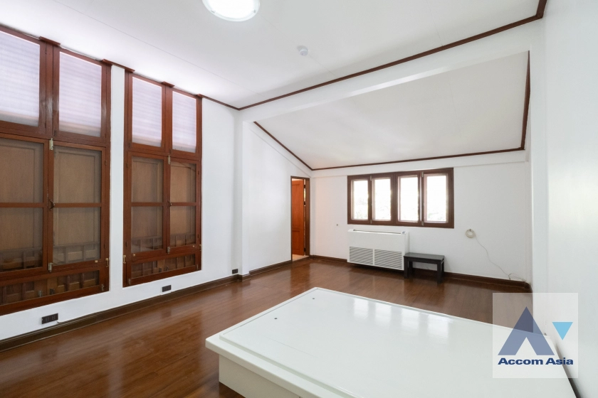 35  3 br House for rent and sale in Ploenchit ,Bangkok BTS Chitlom 1712341