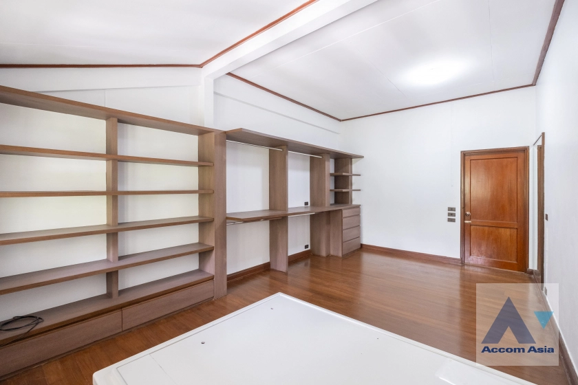 41  3 br House for rent and sale in Ploenchit ,Bangkok BTS Chitlom 1712341