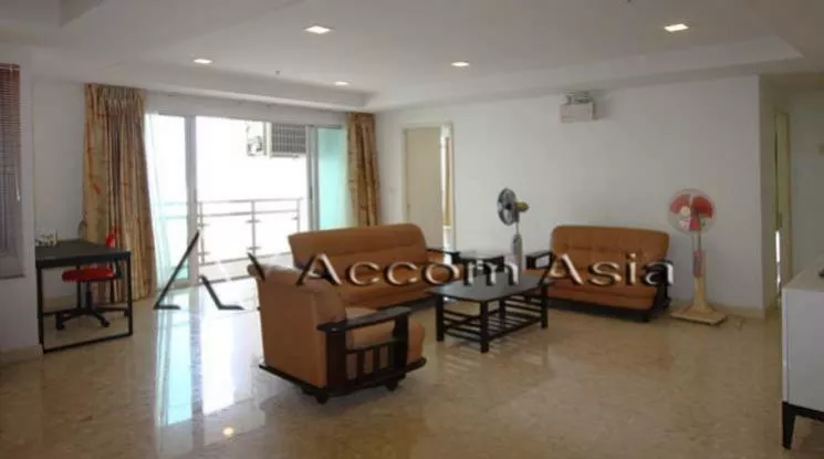  3 Bedrooms  Condominium For Rent & Sale in Sukhumvit, Bangkok  near BTS Ekkamai (1512368)