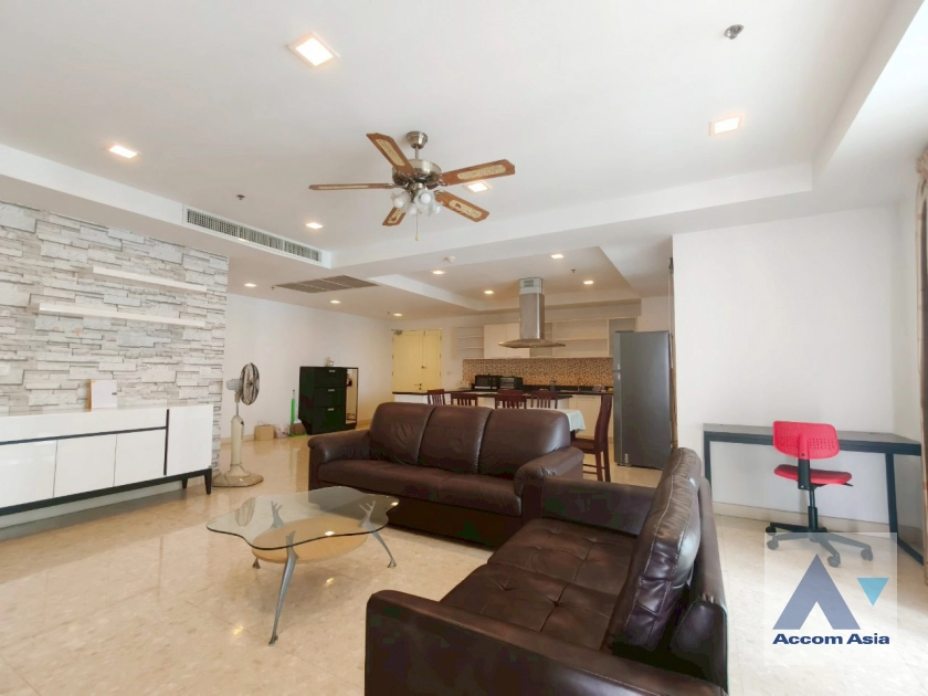 unit 3 Bedrooms  Condominium For Rent & Sale in Sukhumvit, Bangkok  near BTS Ekkamai (1512368)