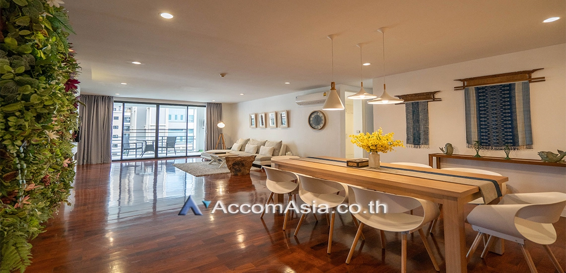  4 Bedrooms  Apartment For Rent in Ploenchit, Bangkok  near BTS Chitlom - MRT Lumphini (1412442)