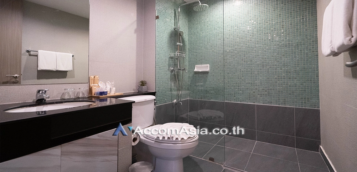 13  4 br Apartment For Rent in Ploenchit ,Bangkok BTS Chitlom - MRT Lumphini at Low-Rise Cozy Apartment, 5 mins walk to Lumpini park 1412442