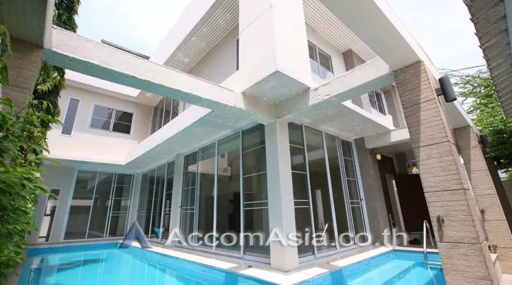 Home Office, Private Swimming Pool |  4 Bedrooms  House For Rent in Sukhumvit, Bangkok  near BTS Thong Lo (1912443)