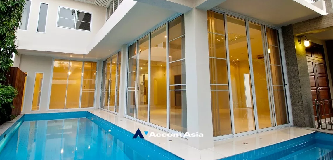 Home Office, Private Swimming Pool |  4 Bedrooms  House For Rent in Sukhumvit, Bangkok  near BTS Thong Lo (1912443)