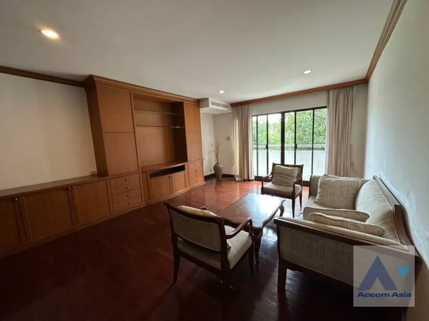 Liang Garden Condominium  3 Bedroom for Sale BRT Thanon Chan in Sathorn Bangkok
