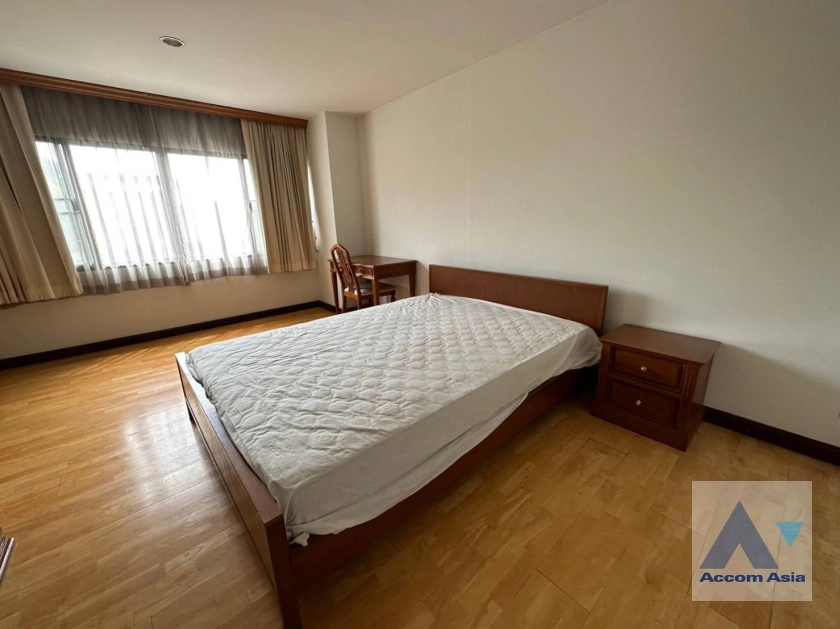 6  3 br Condominium For Sale in Rama 3 ,Bangkok BRT Thanon Chan at Liang Garden 1412444