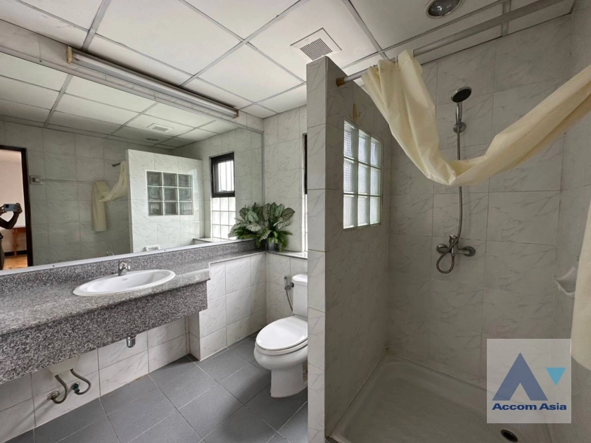 13  3 br Condominium For Sale in Rama 3 ,Bangkok BRT Thanon Chan at Liang Garden 1412444