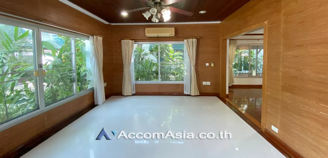  1  3 br House For Rent in Sukhumvit ,Bangkok BTS Phrom Phong at House in Compound 1512466